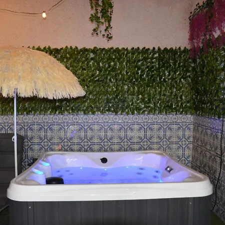 Вилла Casa Da Rosa, Com Piscina Privada